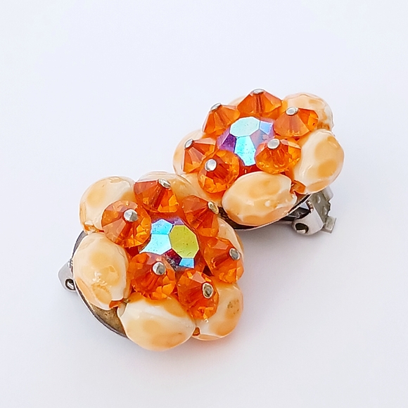 VINTAGE ORANGE SHELL EARRINGS AB cluster clipon MCM tropical Party Cowrie Glam - Picture 1 of 6